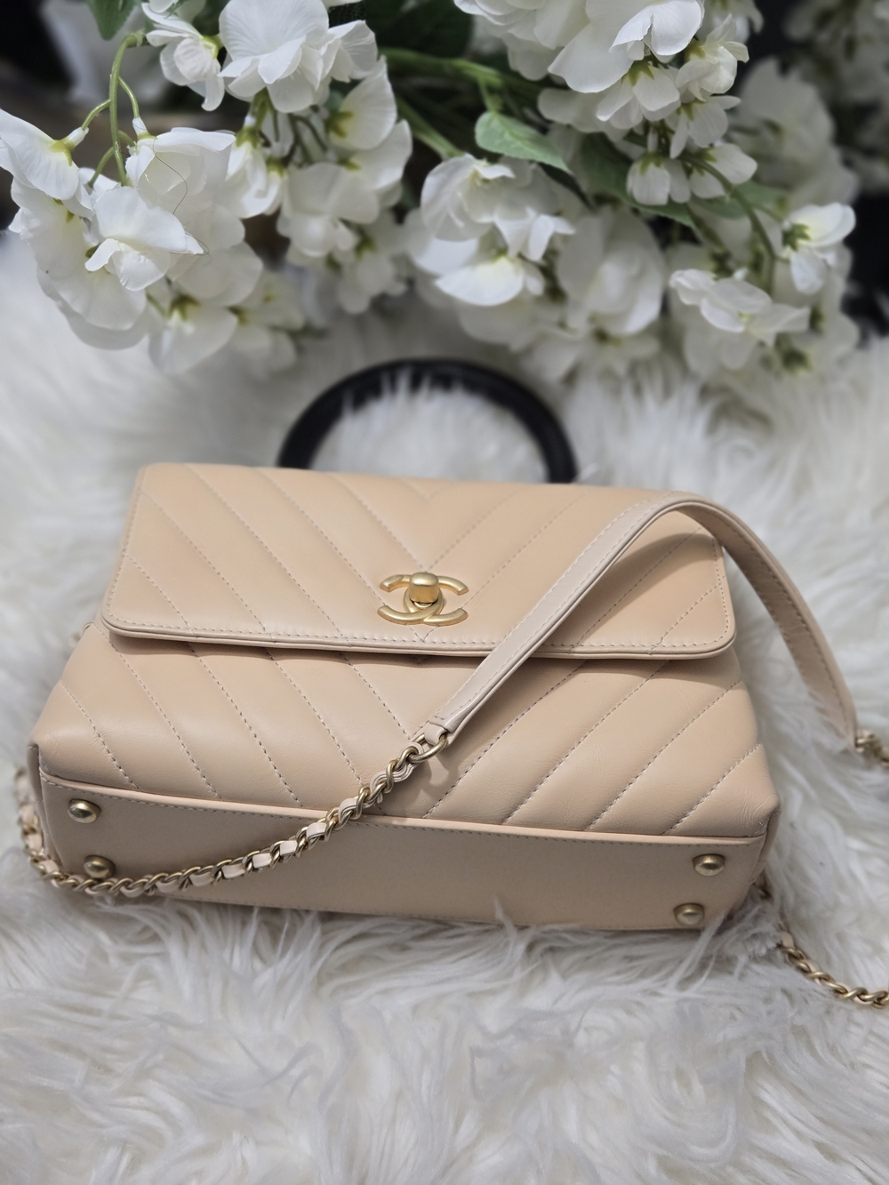 Chanel Coco Aged Calfskin Beige Quilted With Lizard Top-Handle Bag - Picture 10 of 11
